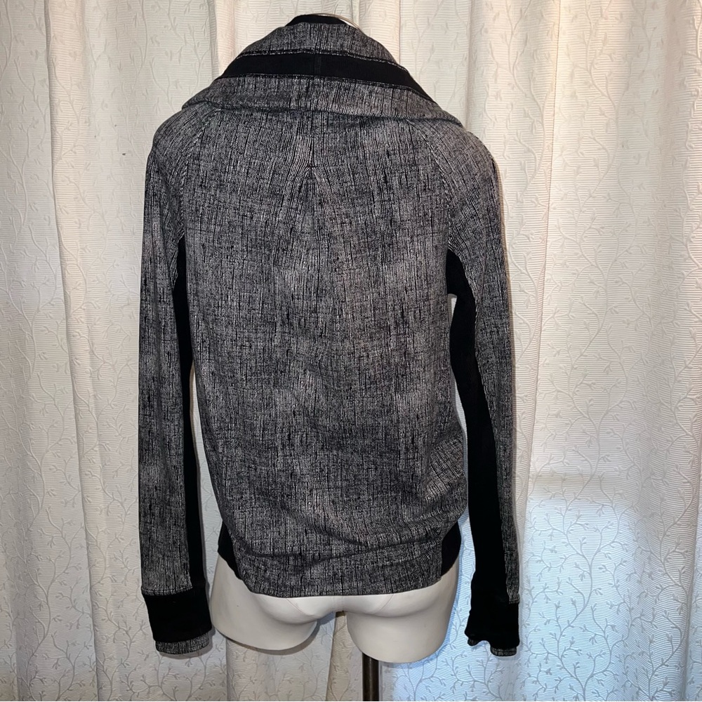 Lululemon To Class jacket - Picture 10 of 12
